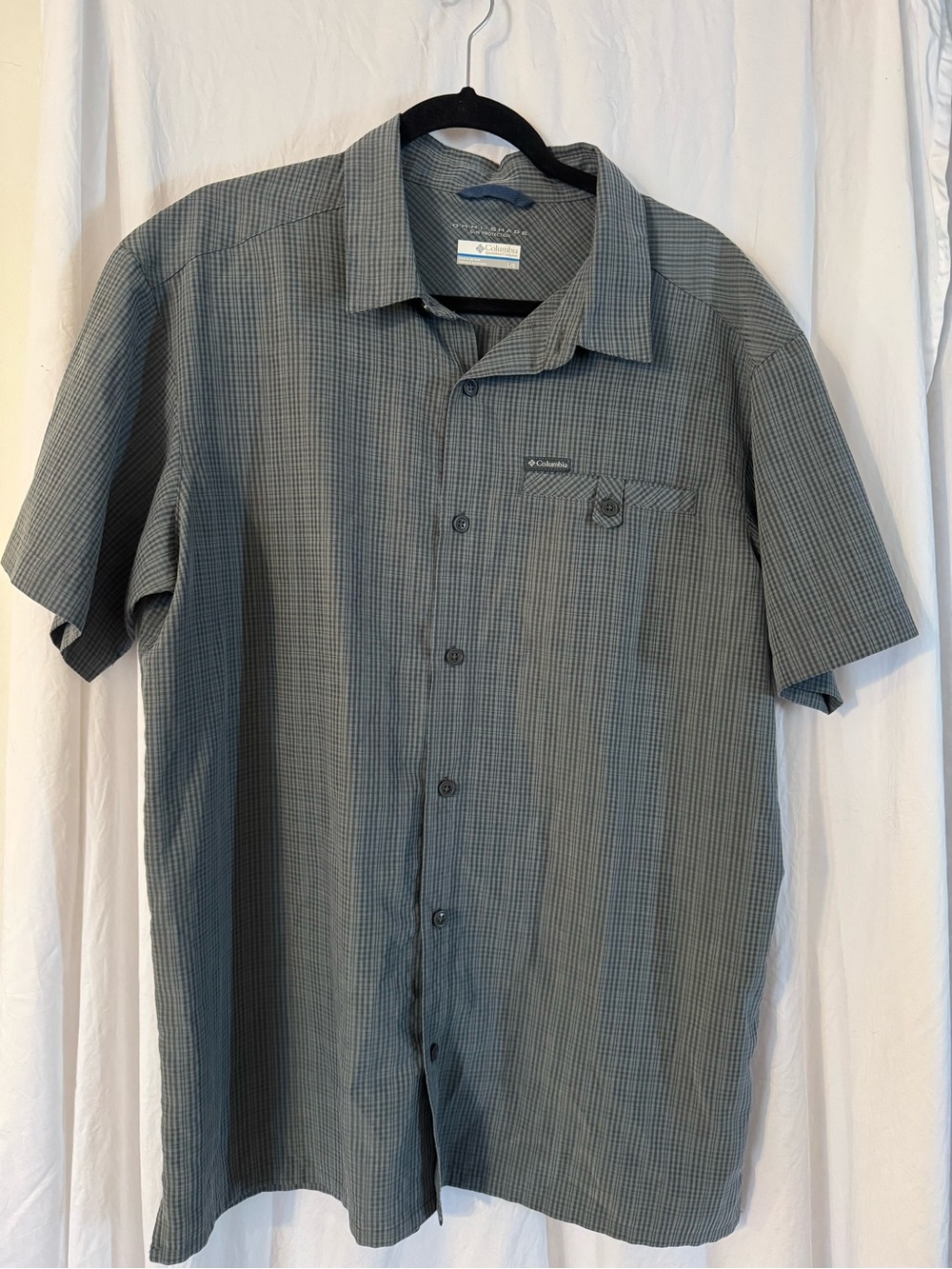 Columbia Men's Omni Shield Green plaid Darker blue.  Sun 🌞 protection Size Large